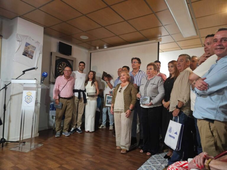 “Una peña para la eternidad: Iván Marín, presente en el corazón del Decano”