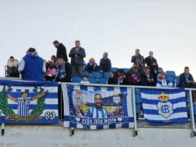 La Federación de Peñas acompaña al Decano en una victoria de orgullo y cantera en Málaga