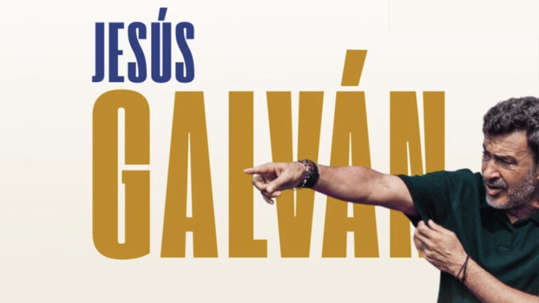 Jesús Galván, presente en los 100 días del entrenador de la Peña Navidad
